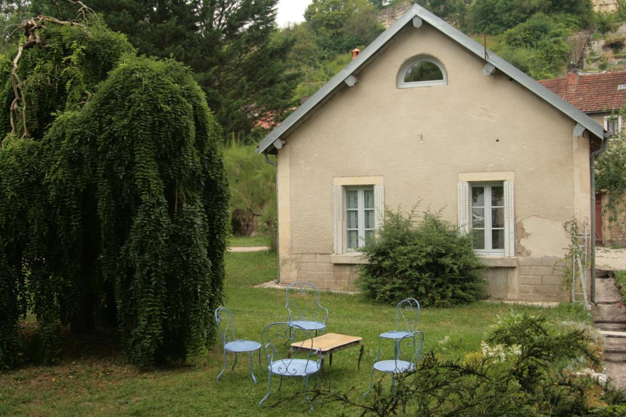 مبيت وإفطار Ancy-le-Franc Domaine Des Douves المظهر الخارجي الصورة